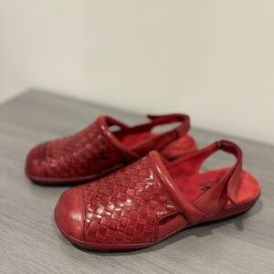SoftWalk Salina Woven II Women's Red Leather Shoes